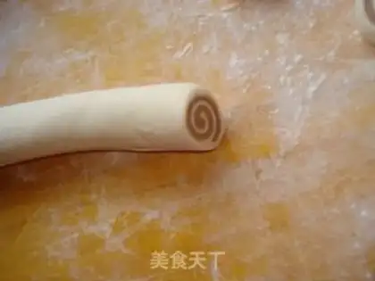 Make Snail roll step 1