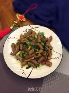 Make Garlic-fried pig intestines step 7
