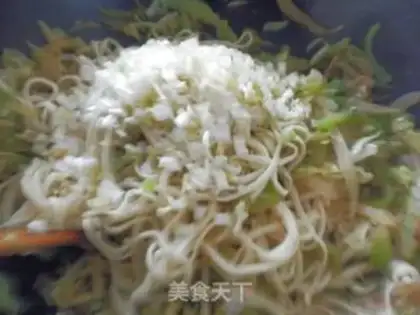 Make Egg roll noodles step 7