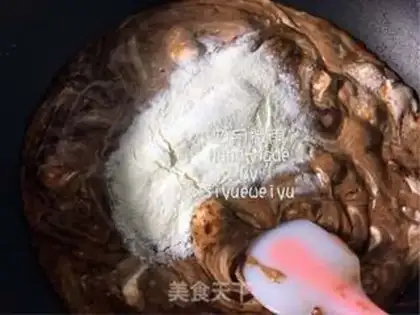 Make Coffee Cow Rolling Sugar step 5