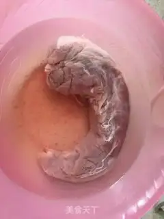 Make The baby eats meat pine step 0