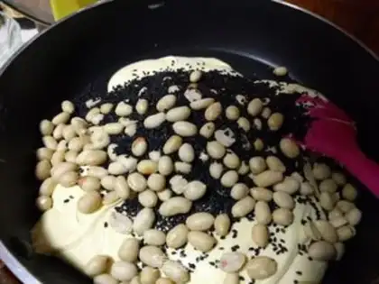 Make Peanut, black sesame cow, sugar step 8