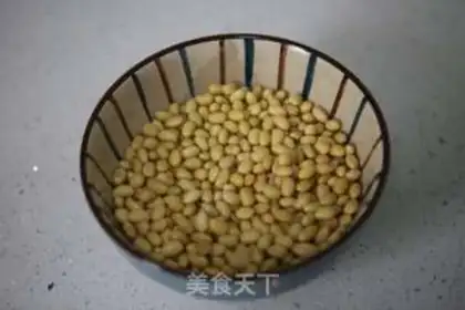 Make Bean sauce and crystal sheeting step 1