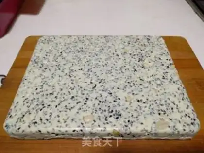 Make Peanut, black sesame cow, sugar step 12
