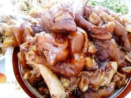 Make The big rural pot roasted pig hoof step 6