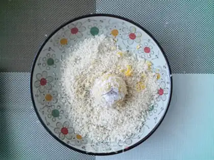 Make Pixie-tail shrimp ball step 4