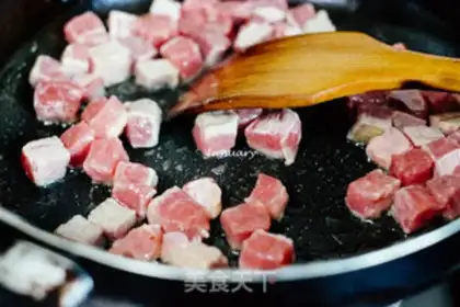 Make Black pepper apricot and beef step 5