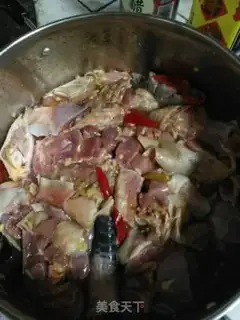 Make Sichuan spicy chicken step 1