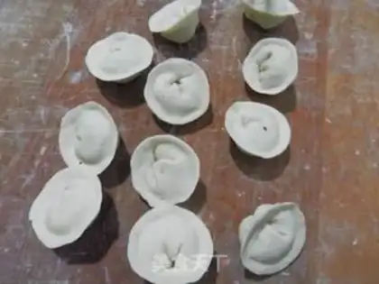 Make Yuen Po Water dumplings step 4