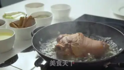 Make The soup burns the elbow step 1