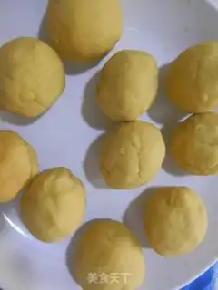 Make Yuen Po Water dumplings step 6