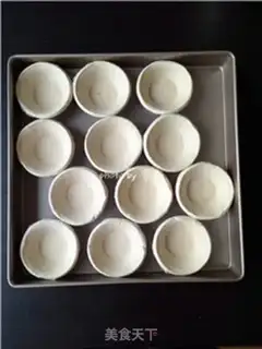 Make raisins and eggs step 2