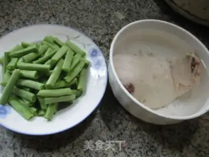Make Peaches fried fish step 0