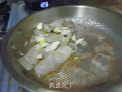 Make Pancakes and fried powder step 4