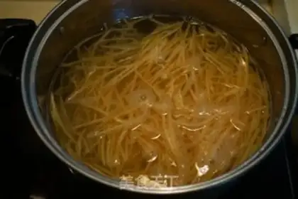 Make ♪ Scrambled with red potatoes ♪ step 2
