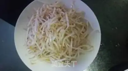 Make Green bean sprouts and dry tofu step 0