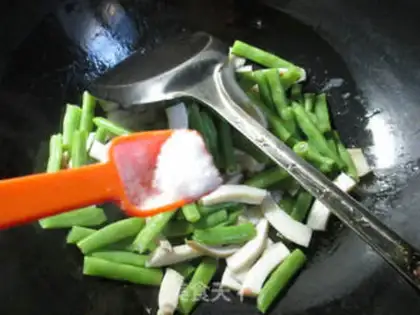 Make Peaches fried fish step 8