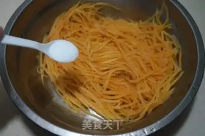Make ♪ Scrambled with red potatoes ♪ step 4