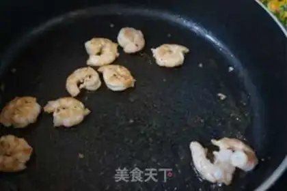 Make Shrimp egg buns step 0