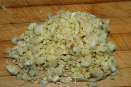 Make A garlic fan scallop step 0