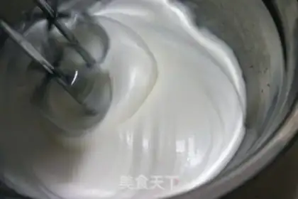 Make Strawberry cream cake step 8