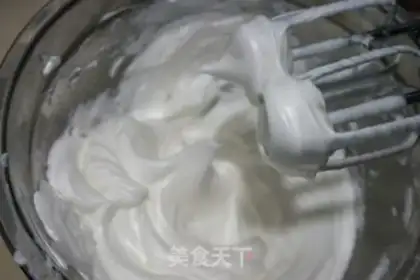 Make Strawberry cream cake step 9