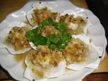 Make A garlic fan scallop step 6