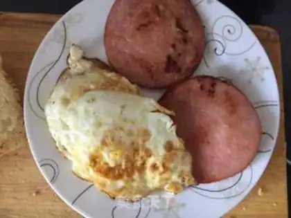 Make Ham egg sandwich step 4