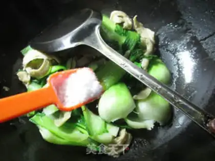 Make Seafood noodles step 5