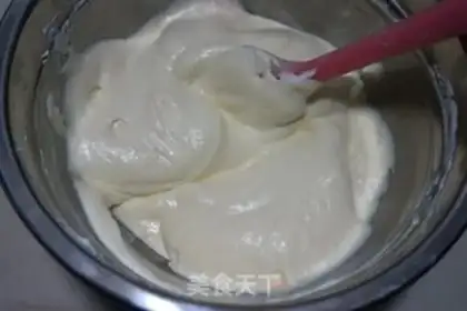 Make Strawberry cream cake step 12