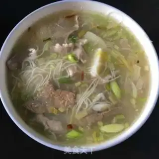 Make Pork liver, skinny horse, hoof noodle soup step 8