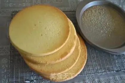 Make Strawberry cream cake step 15