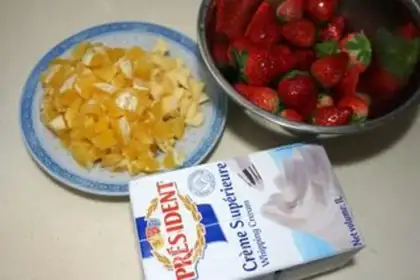 Make Strawberry cream cake step 16