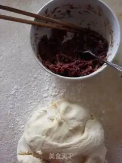 Make Rose buns step 1