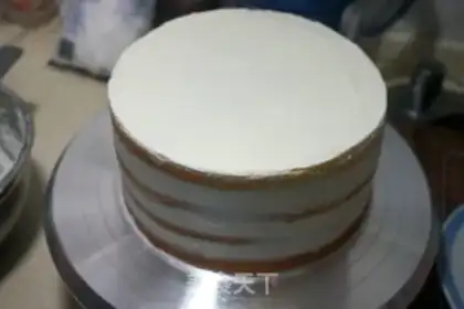 Make Strawberry cream cake step 19