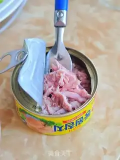 Make Tuna sandwich step 2