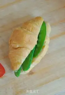 Make Tuna sandwich step 4