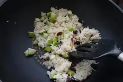 Make Chrysin fried rice step 5