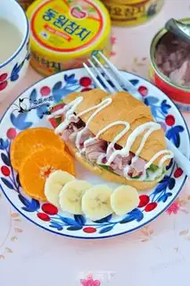 Make Tuna sandwich step 8