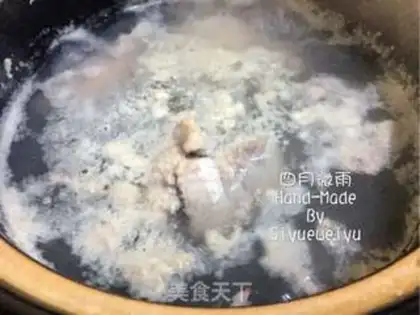 Make Sour stew and pork step 1