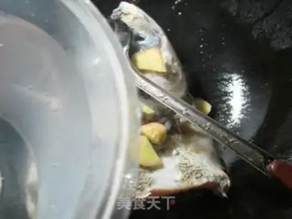 Make Cook fish heads step 2