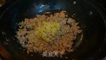 Make Sour mushroom egg fried rice step 10