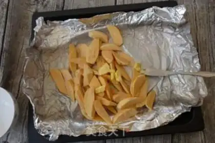 Make Honey cinnamon roasted potatoes step 1