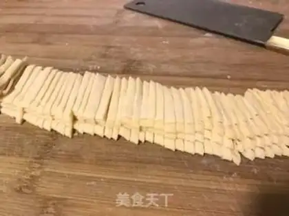 Make Egghand noodles step 3