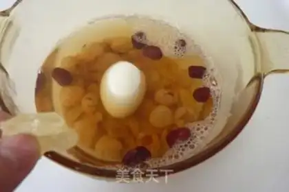 Make Red dates, yellow eggs and sugar step 4