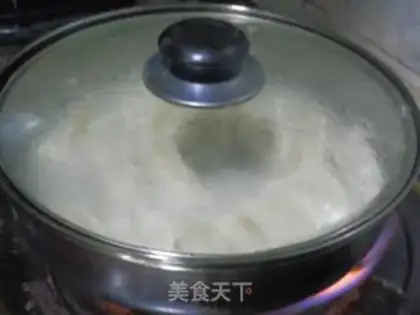 Make Eggs and yellow pans step 5