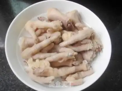 Make ♪ Taste the claws ♪ step 1