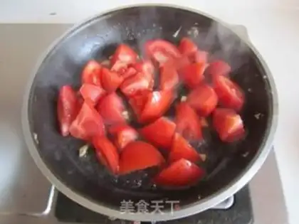 Make Tomato eggs, fried cake step 5