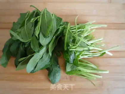 Make Spinach, walnuts step 1