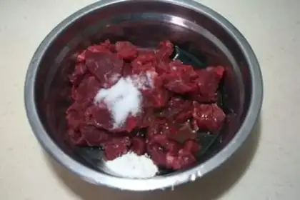 Make Sandpot potato beef step 1